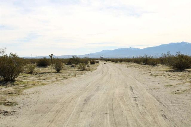 179940 Johnson, Phelan, CA 92371