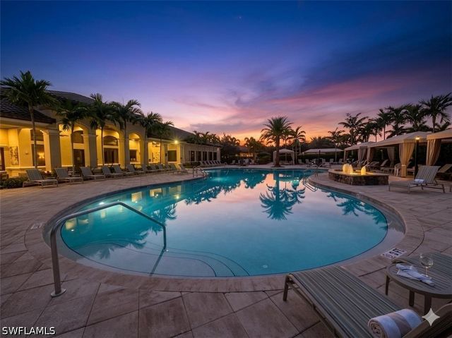 13728 Luna DR, Naples, FL 34109