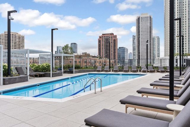 350 N Canal Street 3207, Chicago, IL 60606