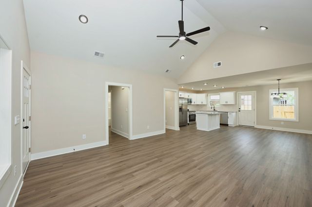 210 Ross Ave Unit 120, Gallatin, TN 37066