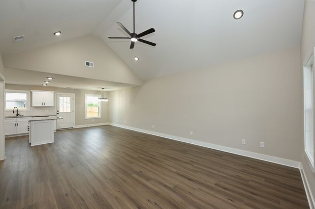 210 Ross Ave Unit 120, Gallatin, TN 37066