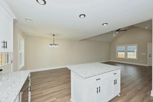 210 Ross Ave Unit 120, Gallatin, TN 37066