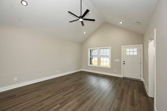 210 Ross Ave Unit 120, Gallatin, TN 37066