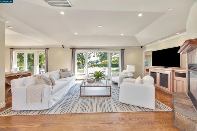 3196 Lucas Cir, Lafayette, CA 94549