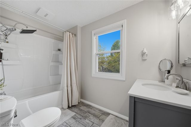 2231 Brockway Road, University Heights, OH 44118