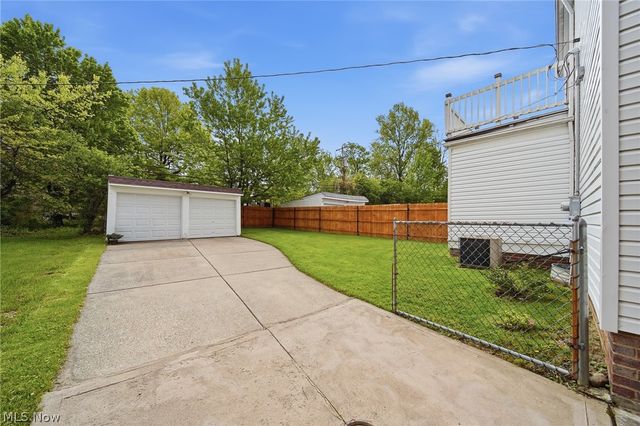 2231 Brockway Road, University Heights, OH 44118