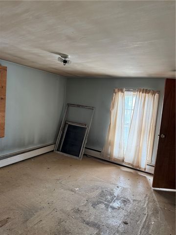 46 Monroe Avenue, Bristol, RI 02809
