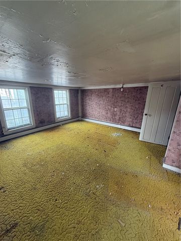 46 Monroe Avenue, Bristol, RI 02809