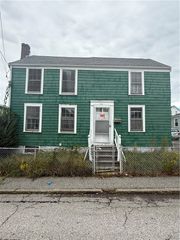 46 Monroe Avenue, Bristol, RI 02809