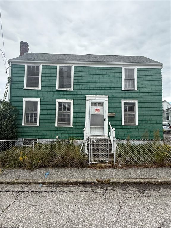 46 Monroe Avenue, Bristol, RI 02809
