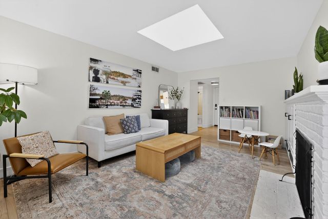 4415 Clytie Way, Sacramento, CA 95864