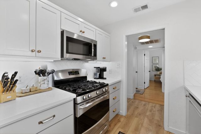 4415 Clytie Way, Sacramento, CA 95864