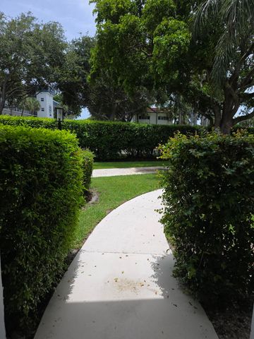 207 Tropic Isle Drive 215, Delray Beach, FL 33483