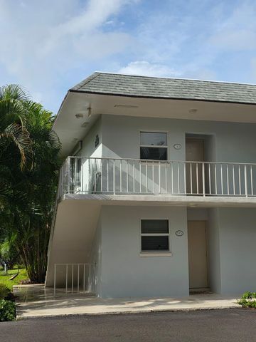 207 Tropic Isle Drive 215, Delray Beach, FL 33483