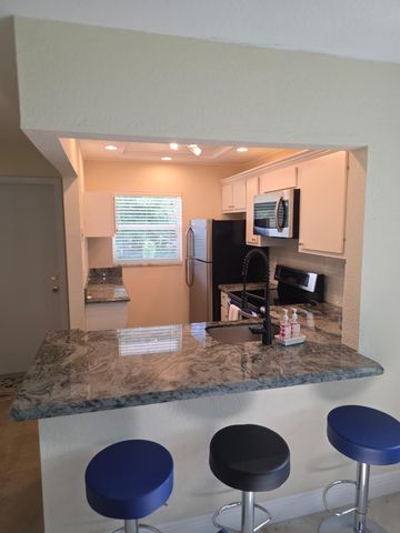 207 Tropic Isle Drive 215, Delray Beach, FL 33483