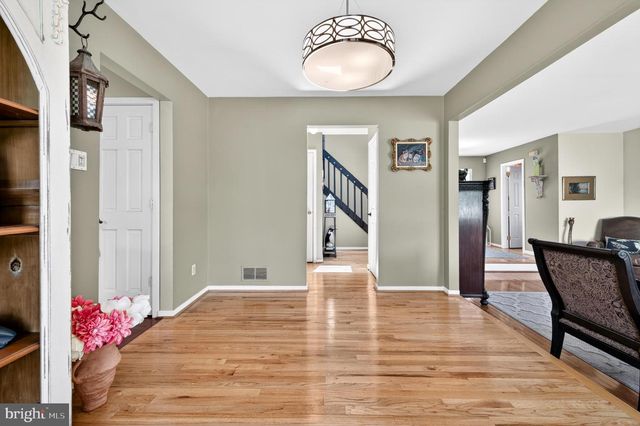 1115 WOODSTOCK LN, West Chester, PA 19382