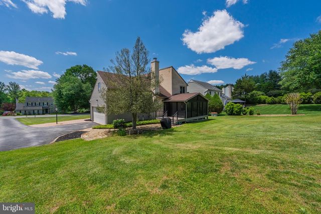 1115 WOODSTOCK LN, West Chester, PA 19382