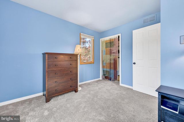 1115 WOODSTOCK LN, West Chester, PA 19382