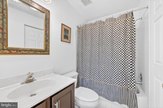 1115 WOODSTOCK LN, West Chester, PA 19382