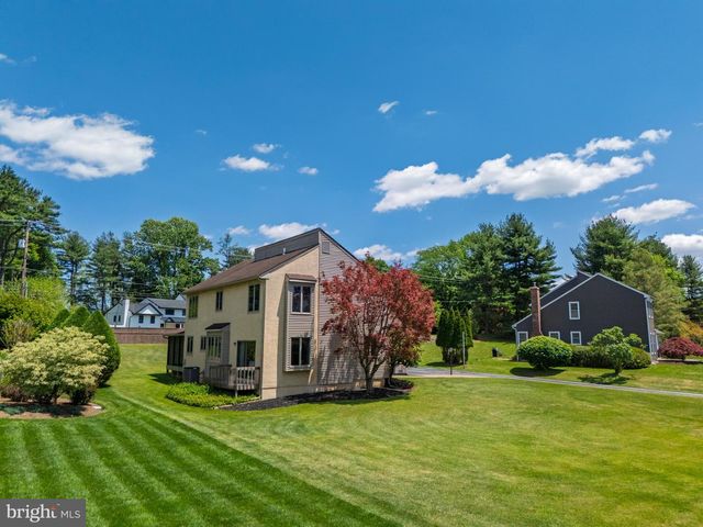 1115 WOODSTOCK LN, West Chester, PA 19382