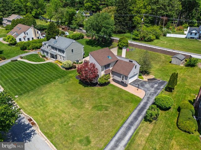 1115 WOODSTOCK LN, West Chester, PA 19382