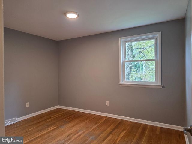 24 FREMONT RD, Newark, DE 19711