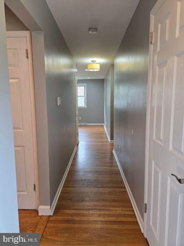 24 FREMONT RD, Newark, DE 19711