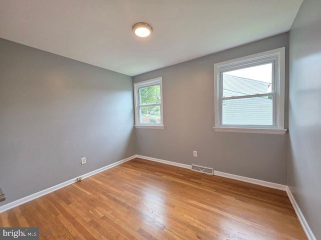 24 FREMONT RD, Newark, DE 19711