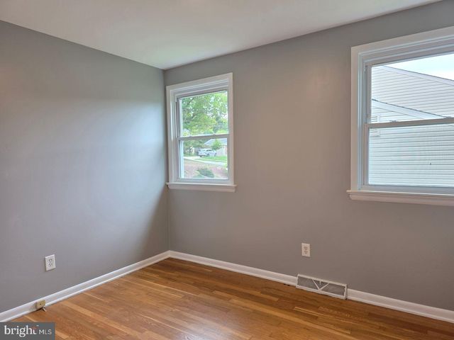 24 FREMONT RD, Newark, DE 19711