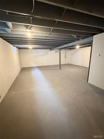 831 Hornsby, St Louis, MO 63147