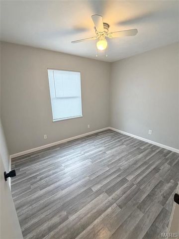 831 Hornsby, St Louis, MO 63147