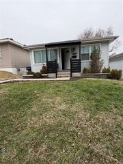 831 Hornsby, St Louis, MO 63147