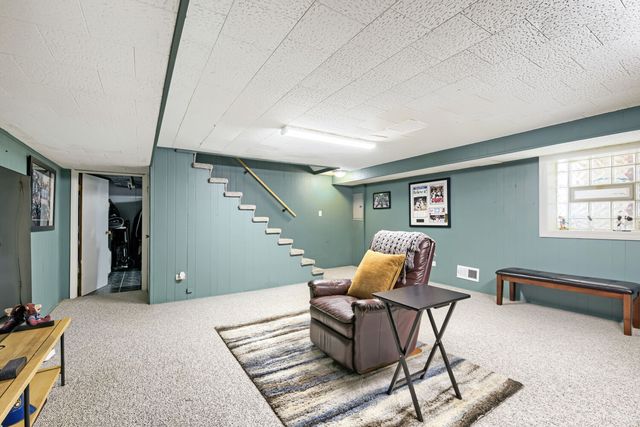 1410 W Sherwin Avenue B, Chicago, IL 60626