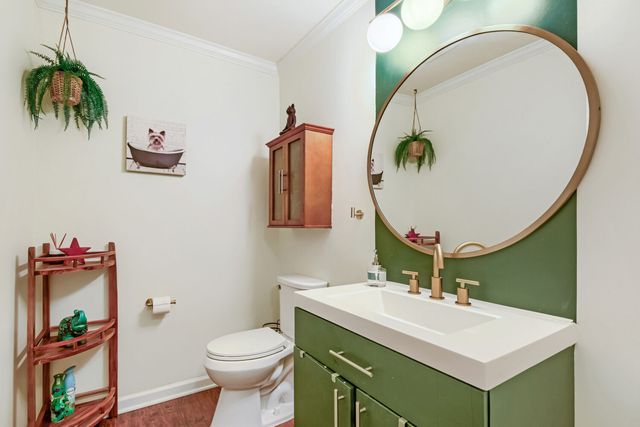 1410 W Sherwin Avenue B, Chicago, IL 60626