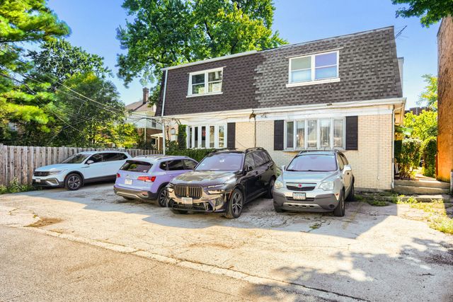 1410 W Sherwin Avenue B, Chicago, IL 60626