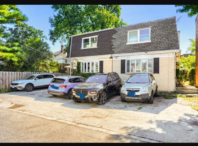 1410 W Sherwin Avenue B, Chicago, IL 60626