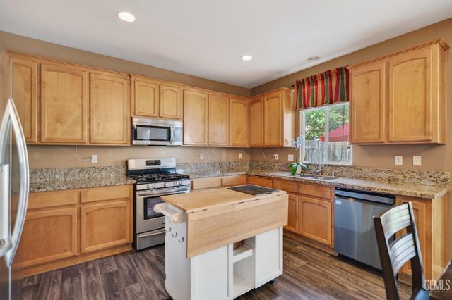 3106 Campfire Drive, Bakersfield, CA 93312