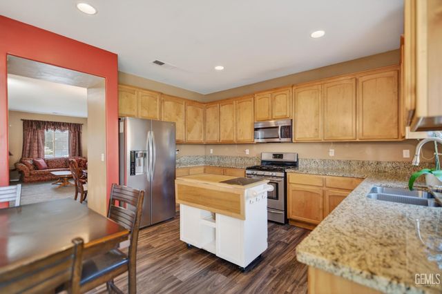 3106 Campfire Drive, Bakersfield, CA 93312