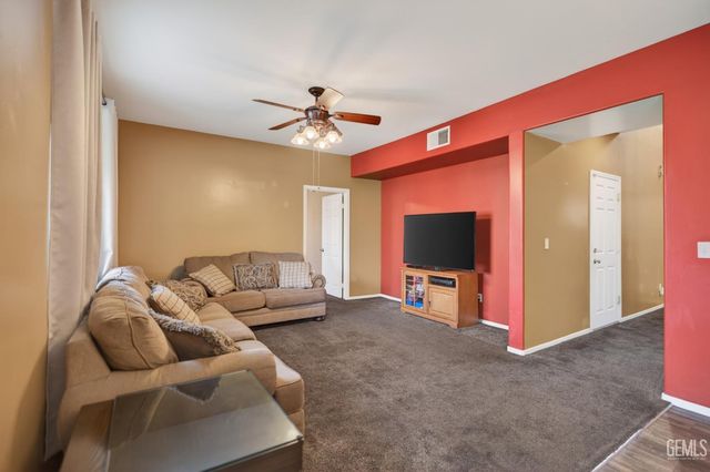 3106 Campfire Drive, Bakersfield, CA 93312