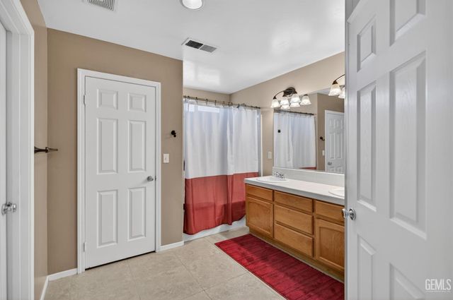 3106 Campfire Drive, Bakersfield, CA 93312