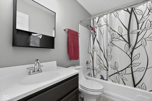 4937 Windridge Drive 8, Indianapolis, IN 46226