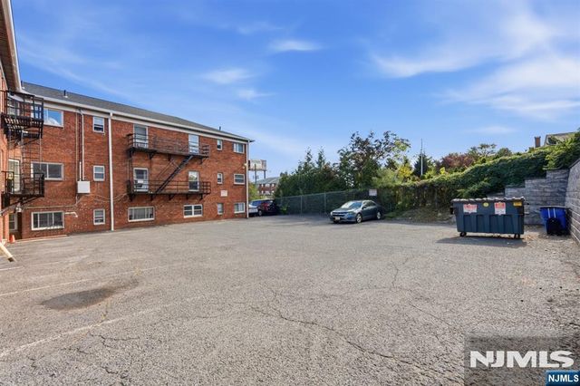 207 Polifly Road 4, Hackensack, NJ 07601