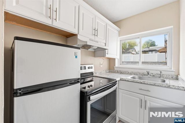 207 Polifly Road 4, Hackensack, NJ 07601