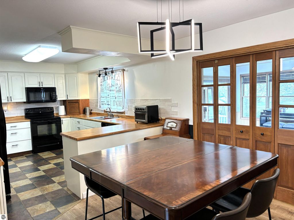 Image 10 of property listing at 512 W Grand, Mt Pleasant, MI 48858