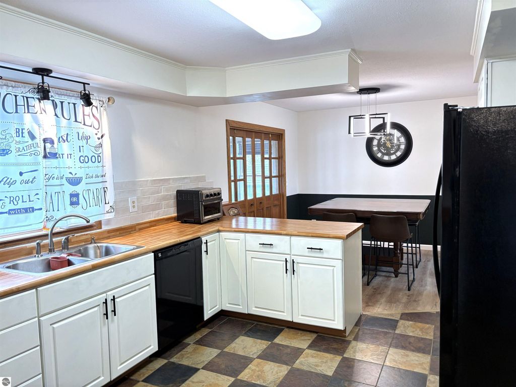 Image 11 of property listing at 512 W Grand, Mt Pleasant, MI 48858