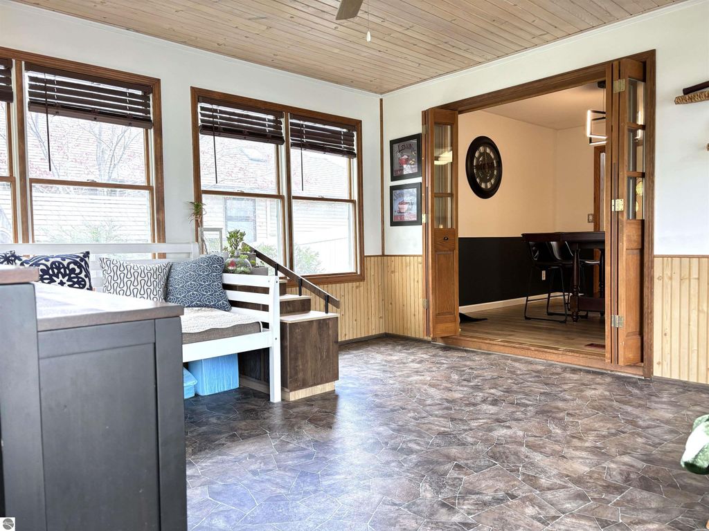 Image 12 of property listing at 512 W Grand, Mt Pleasant, MI 48858
