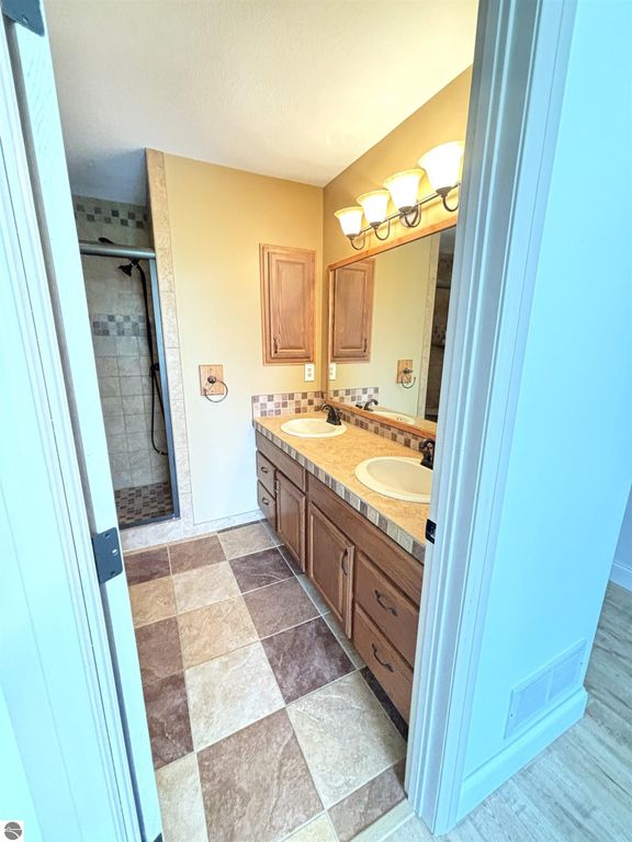 Image 24 of property listing at 512 W Grand, Mt Pleasant, MI 48858