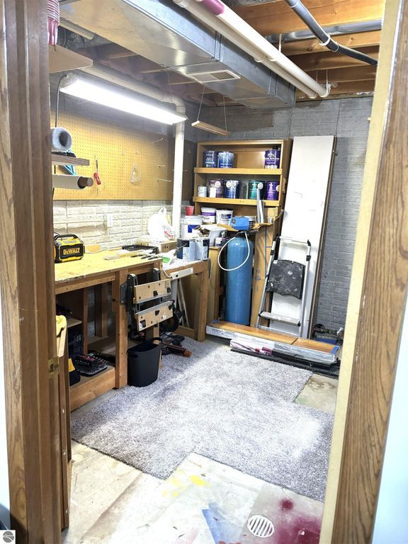 Image 38 of property listing at 512 W Grand, Mt Pleasant, MI 48858