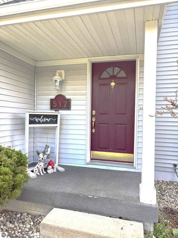 Image 5 of property listing at 512 W Grand, Mt Pleasant, MI 48858