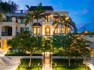 745 12th AVE S 103, Naples, FL 34102